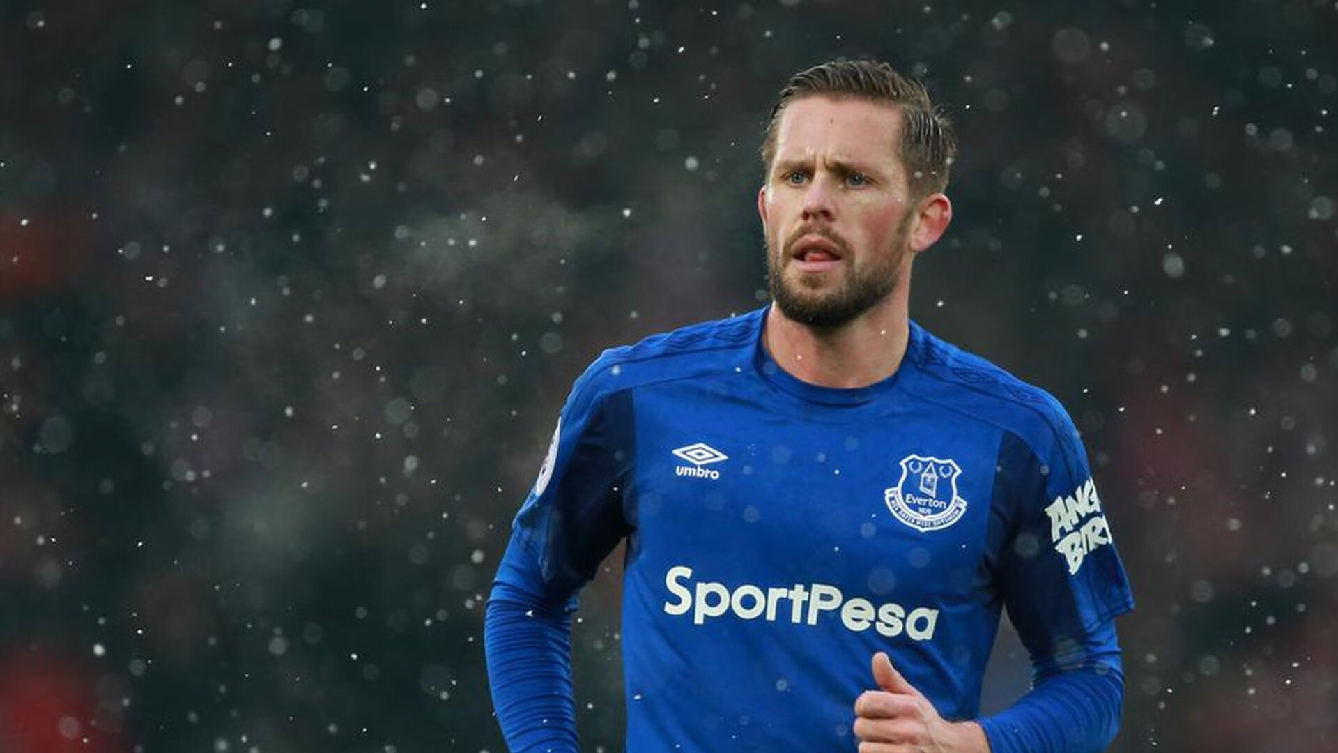 冰球世锦赛中加拿大完胜俄罗斯，夺冠声势浩大，冰球加拿大人队