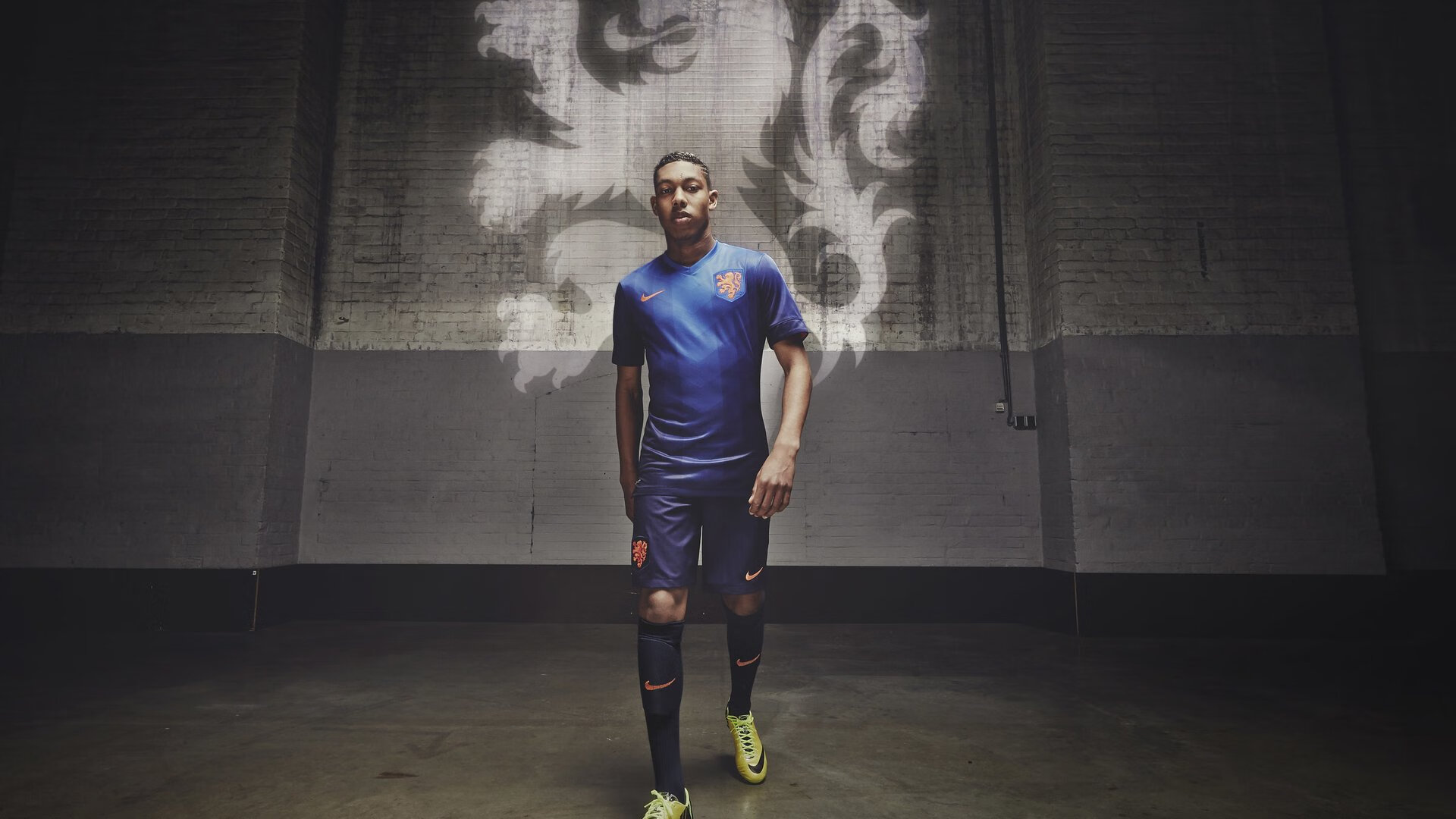 比利时羽毛球队在本届奥运会上未获得奖牌，比利时足球奥运会冠军