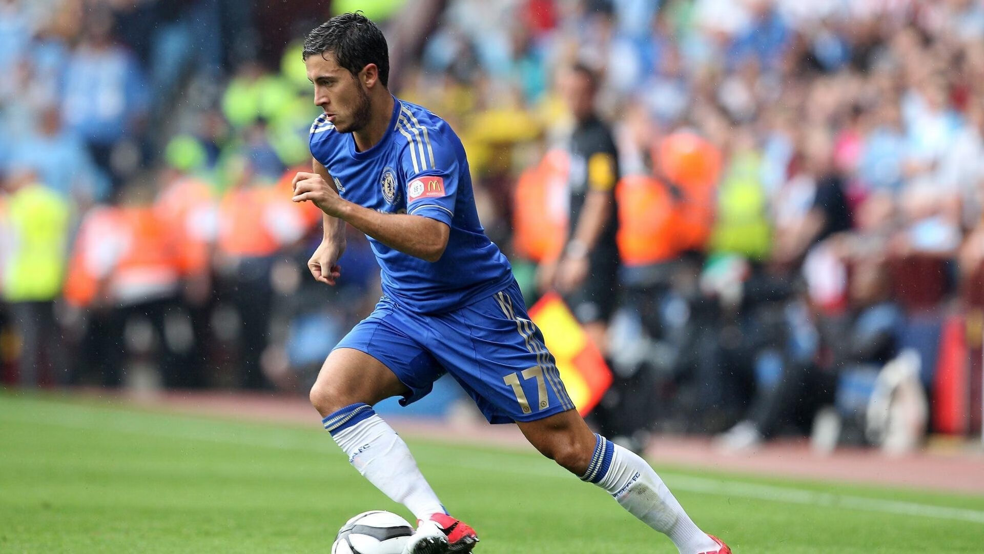 球场英雄!阿根廷前锋戴帽,球场英雄!阿根廷前锋戴帽是谁