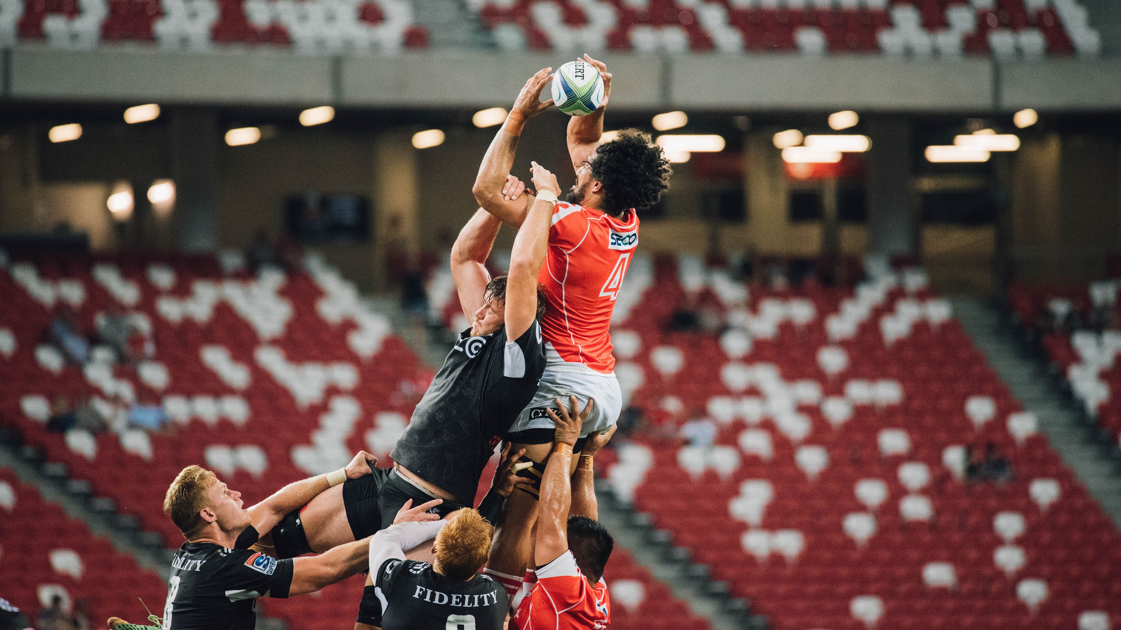 球员交易风声鹤唳，球队成绩不稳定，球员交易市场